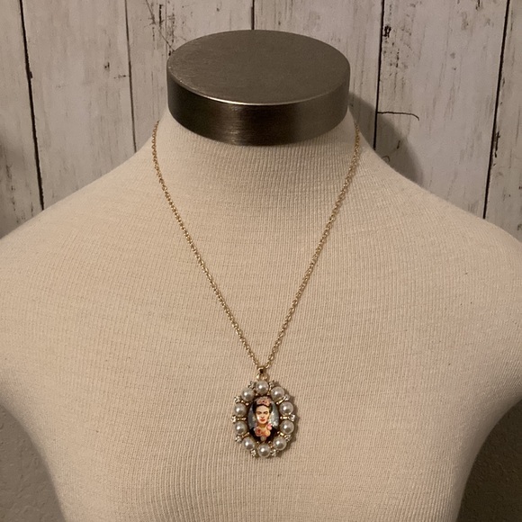 Frida Necklace NWT - Picture 3 of 3